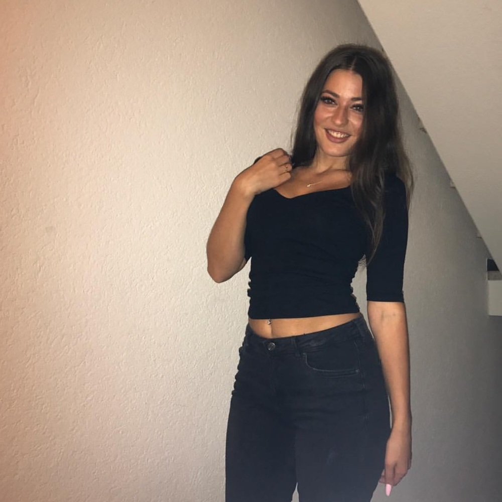 Meet your Posher, Rebecca